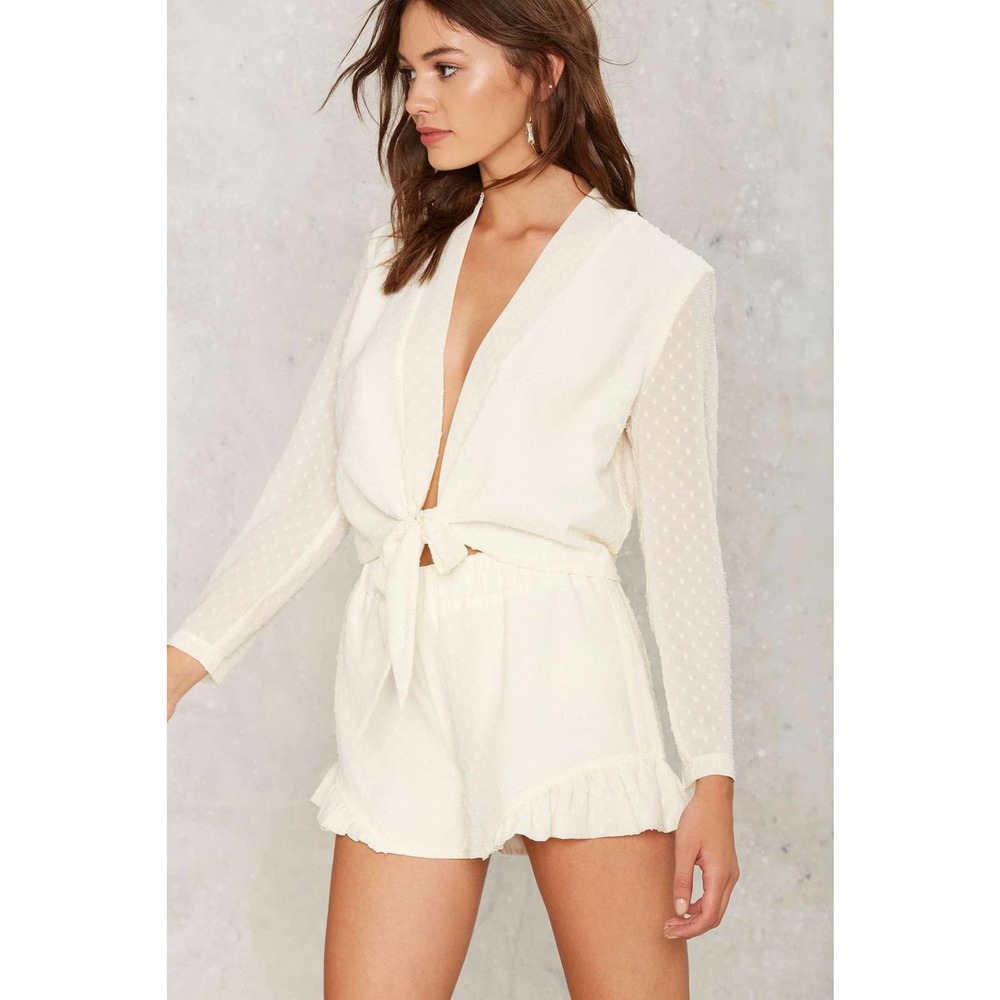 NEW Nasty Gal Plunging Neckline Front Tie Blouse M - Picture 12 of 12